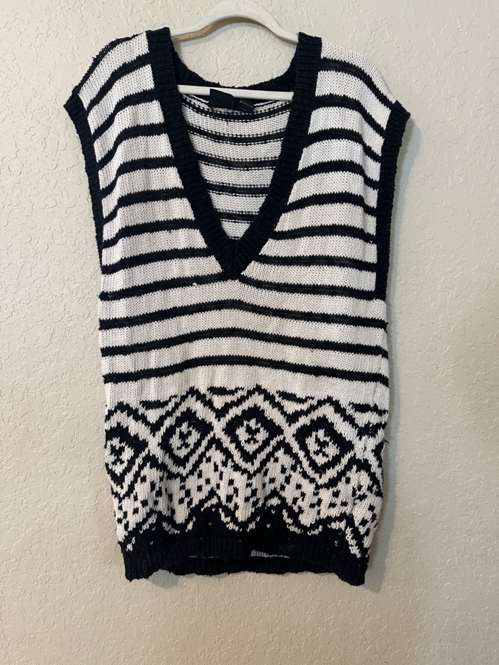 Striped V-Neck Knit Sweater Vest in Black & White 7